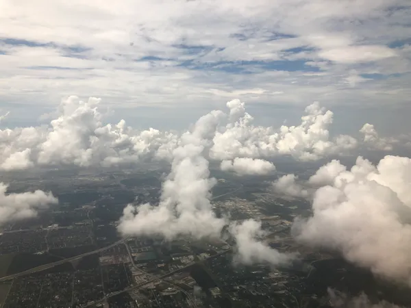 Humid Skies and Afternoon Highs: A Warm Start to April in Houston