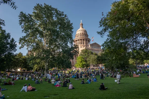 Another round of ‘No Kings’ protests is scheduled Saturday across Houston and surrounding suburbs