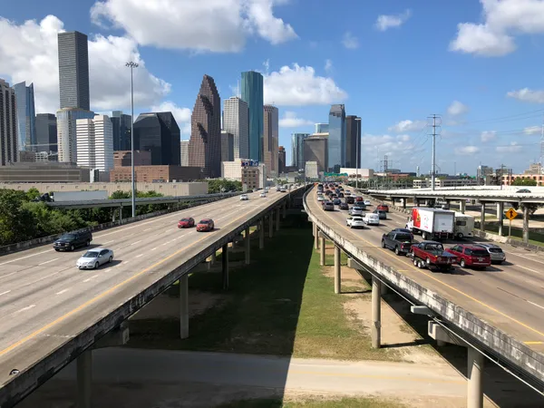 Houston Commuter Alert: I-10 and I-45 Lane Closures Create Delays This Monday