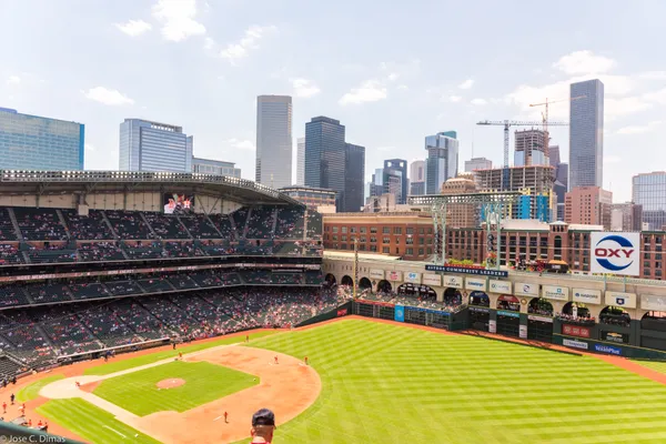 Rodeo Rhythms and World-Class Diamonds: Your Houston Morning Briefing