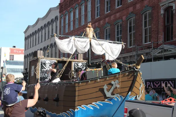 Fat Tuesday Revelry and Pulitzer-Prize Theater in Houston Today