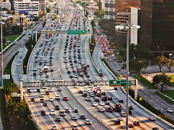 Major Weekend Closures on I-610 and Alabama Street Bridge Demolition to Impact Houston Commuters