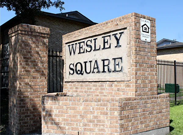 Woman Dies After Overnight Shooting at Sunnyside’s Wesley Square Apartments as Homicide Detectives Investigate Circumstances