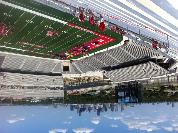 A Bayou City Valentine: Morning Skies, World Cup Prep, and Red-Hot Cougars