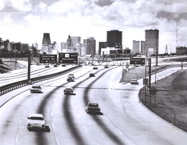 Major Ramp Closures on IH-45 and Mid-Day Delays for Friday Commuters